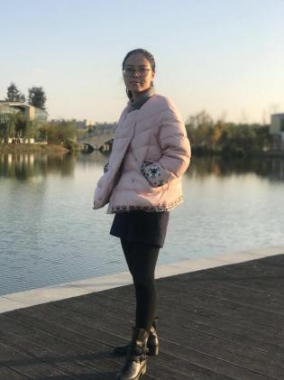 語文老師鐘婷