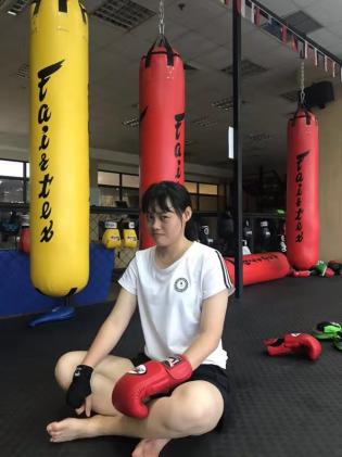 高三1班 張瑜
