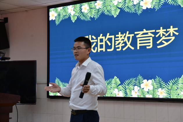 龍勇老師演講