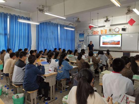 劉建明精彩的情境引入