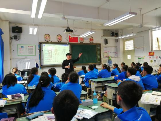  由四川大學(xué)教授執(zhí)教的大學(xué)先修課程《臨床醫(yī)學(xué)基礎(chǔ)》