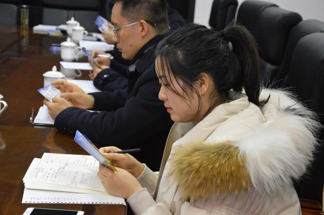 閱讀消防安全知識手冊
