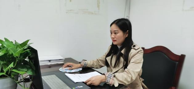 區(qū)政治教研員杜梅老師做講座