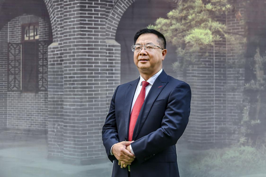 龍清明校長