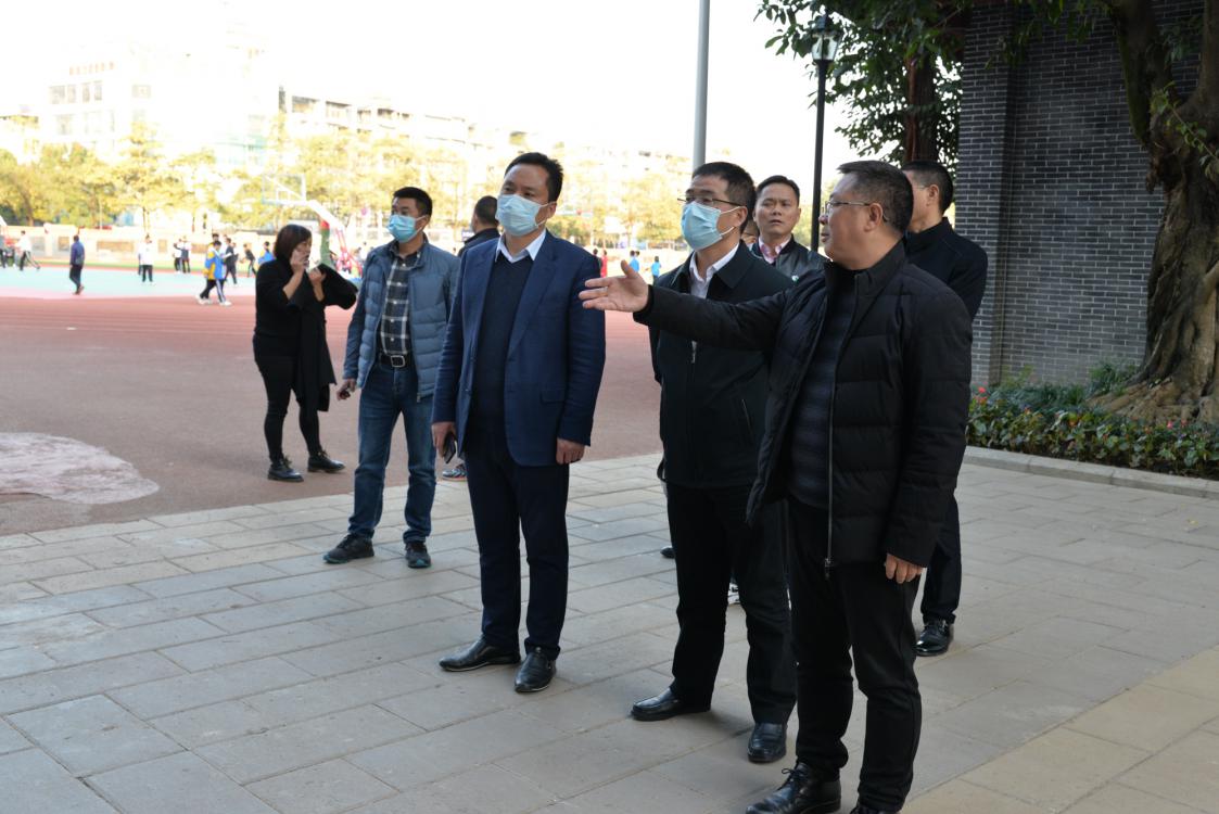 龔區(qū)長著重強(qiáng)調(diào)疫情防控問題