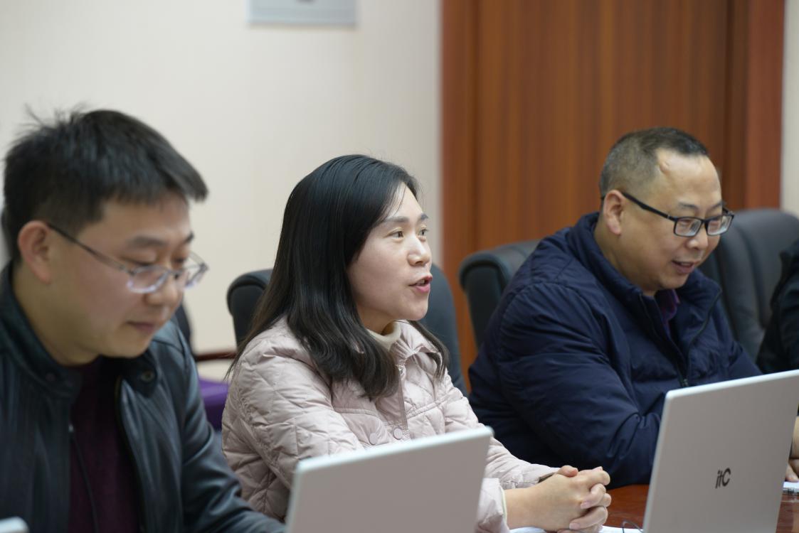劉利勤老師評(píng)課