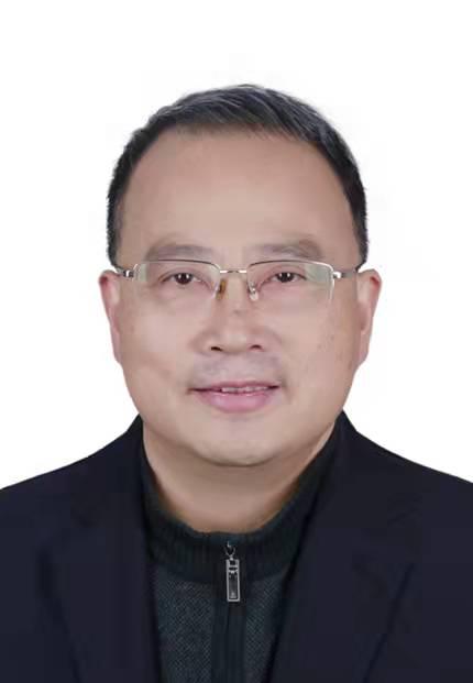 圖8 何興明