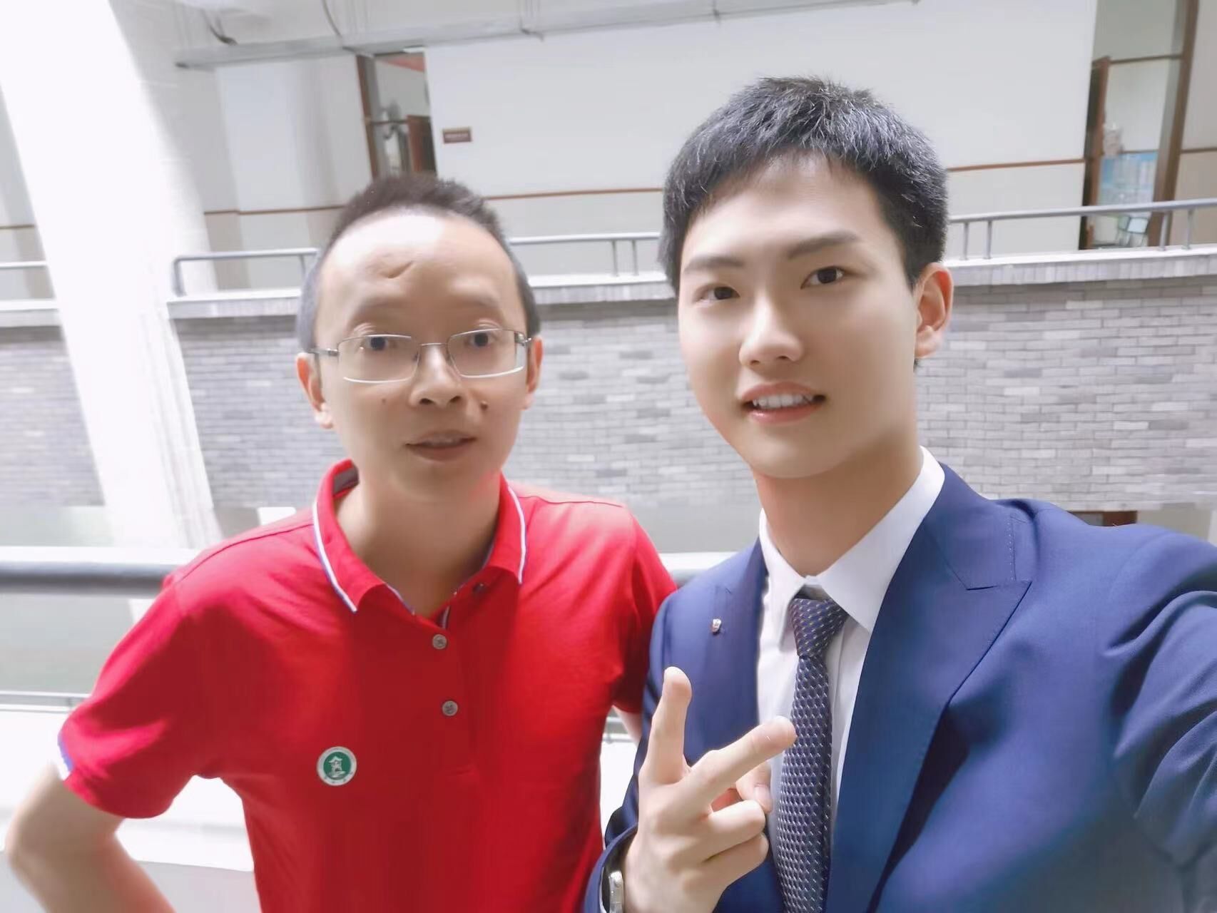 和和藹可親的班主任黃老師